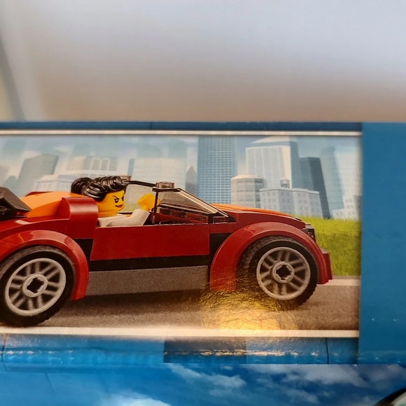 Lego City 60210 Sky Police Air Base - Picture 3 of 5